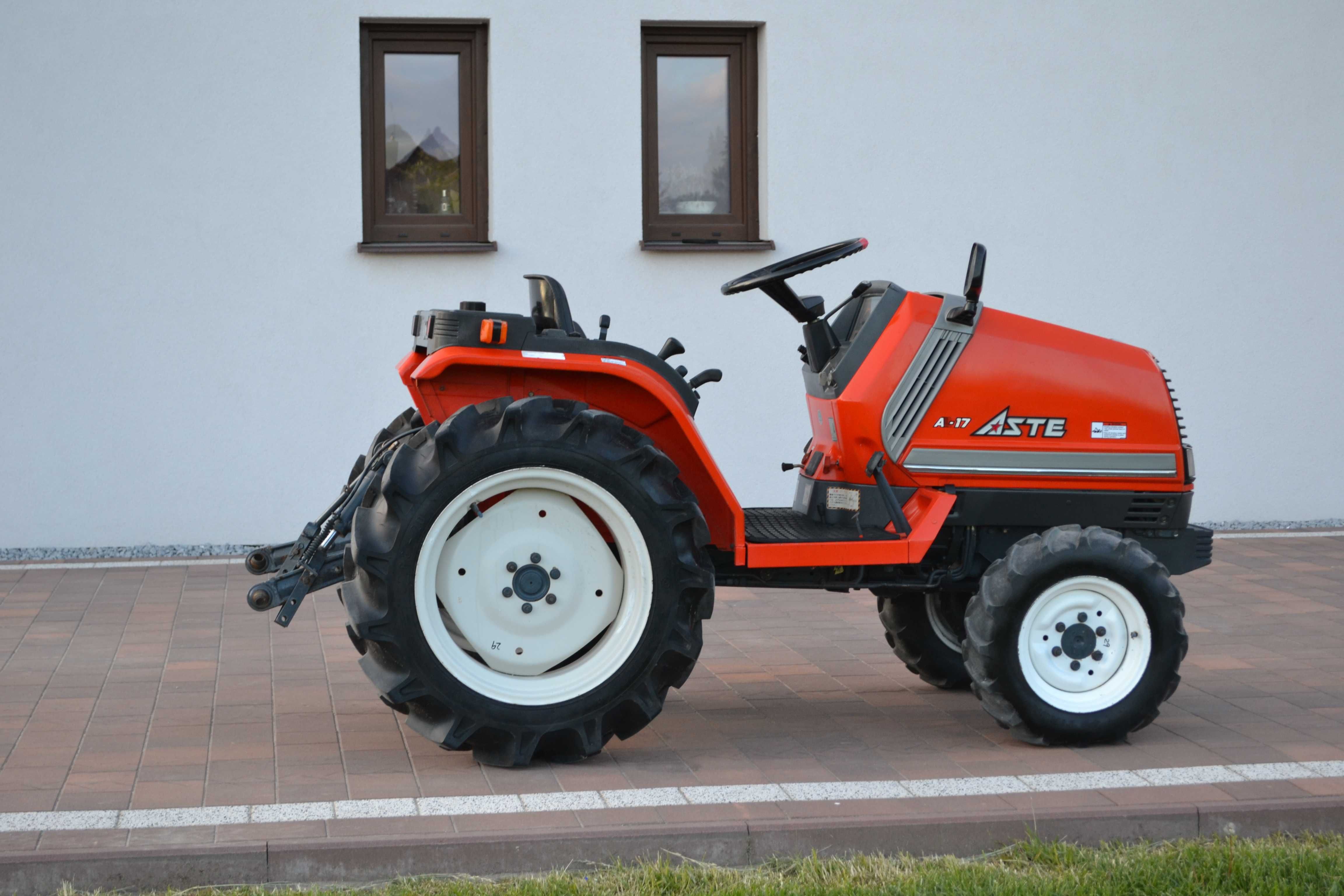 Traktorek japoński mini traktor Iseki Kubota