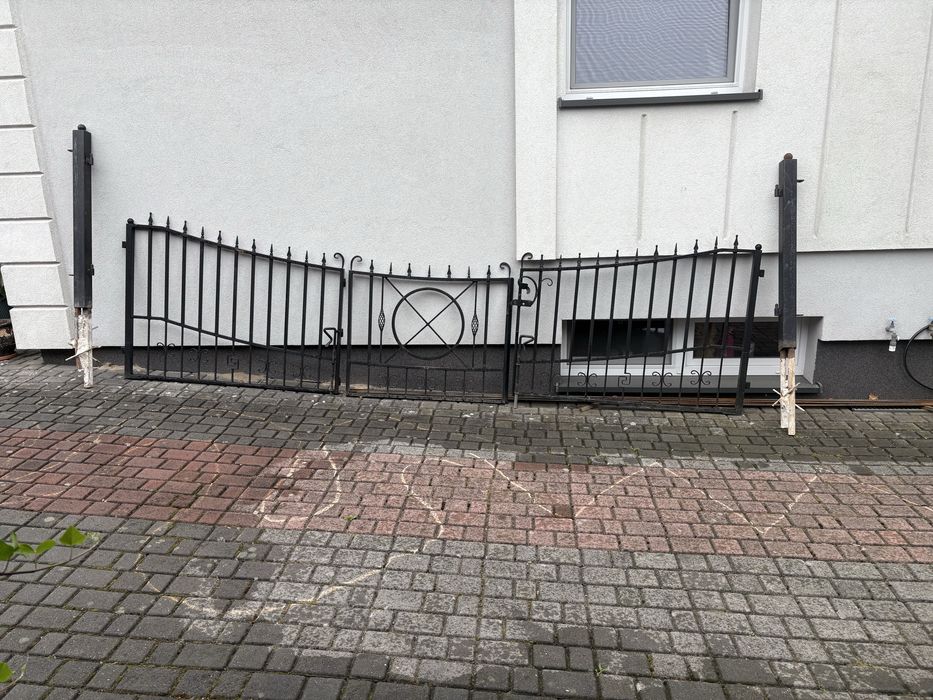 Brama recznie robiona