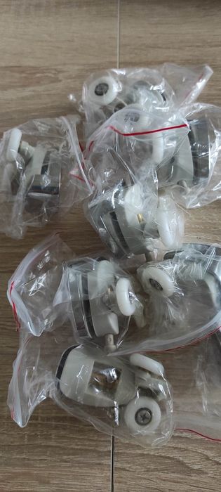 Rolki do kabiny prysznicowej Lazuro