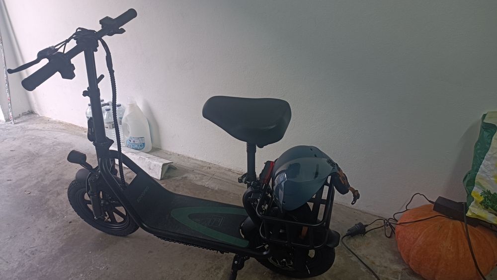 Trotinete Nova preta