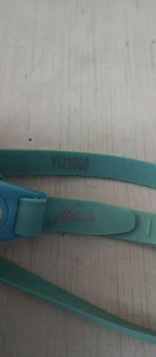 Окуляри для плавання