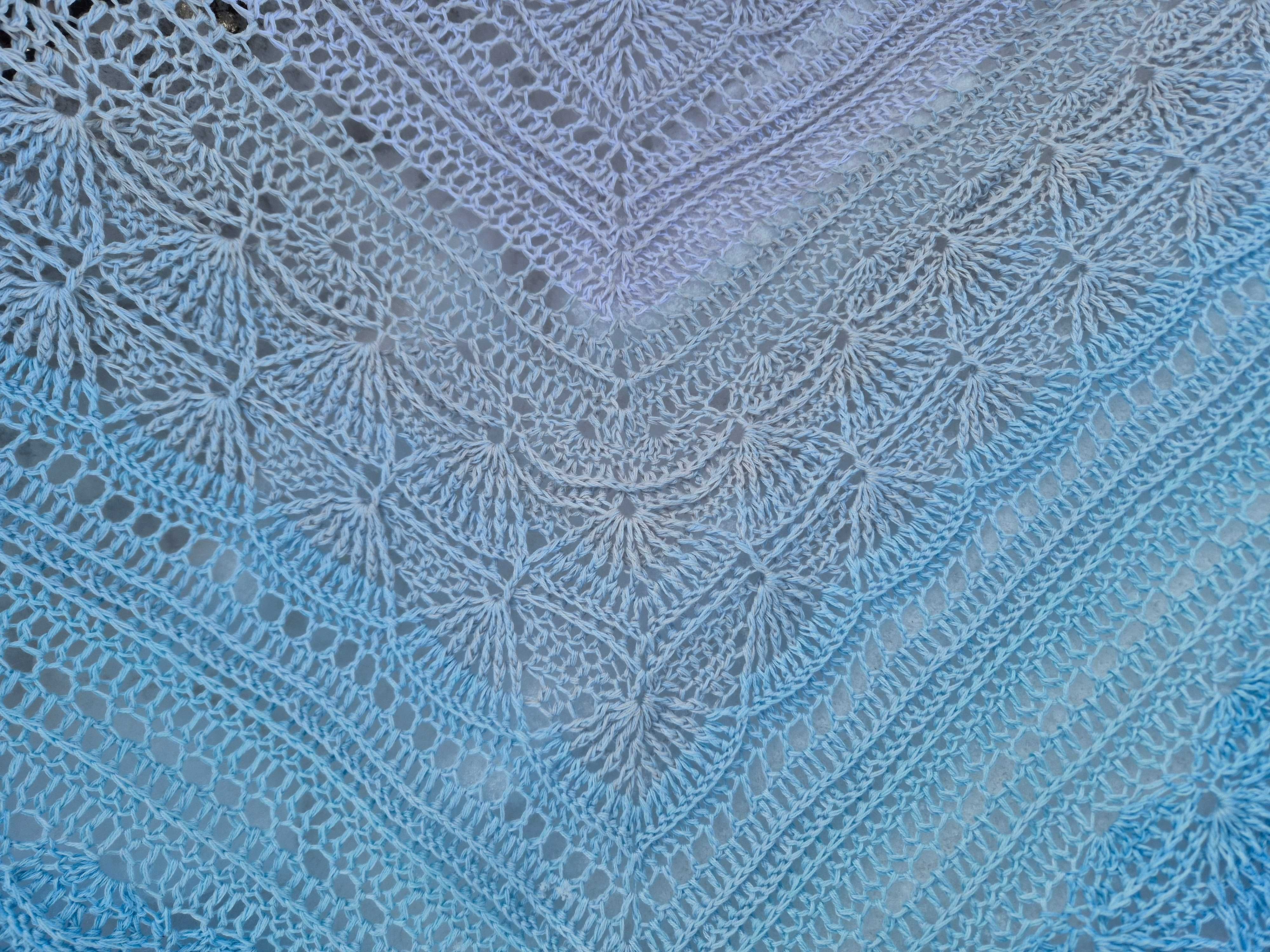 Zachwycająca błękitna piękność - chusta "Marii"  Handmade. 210/140/85