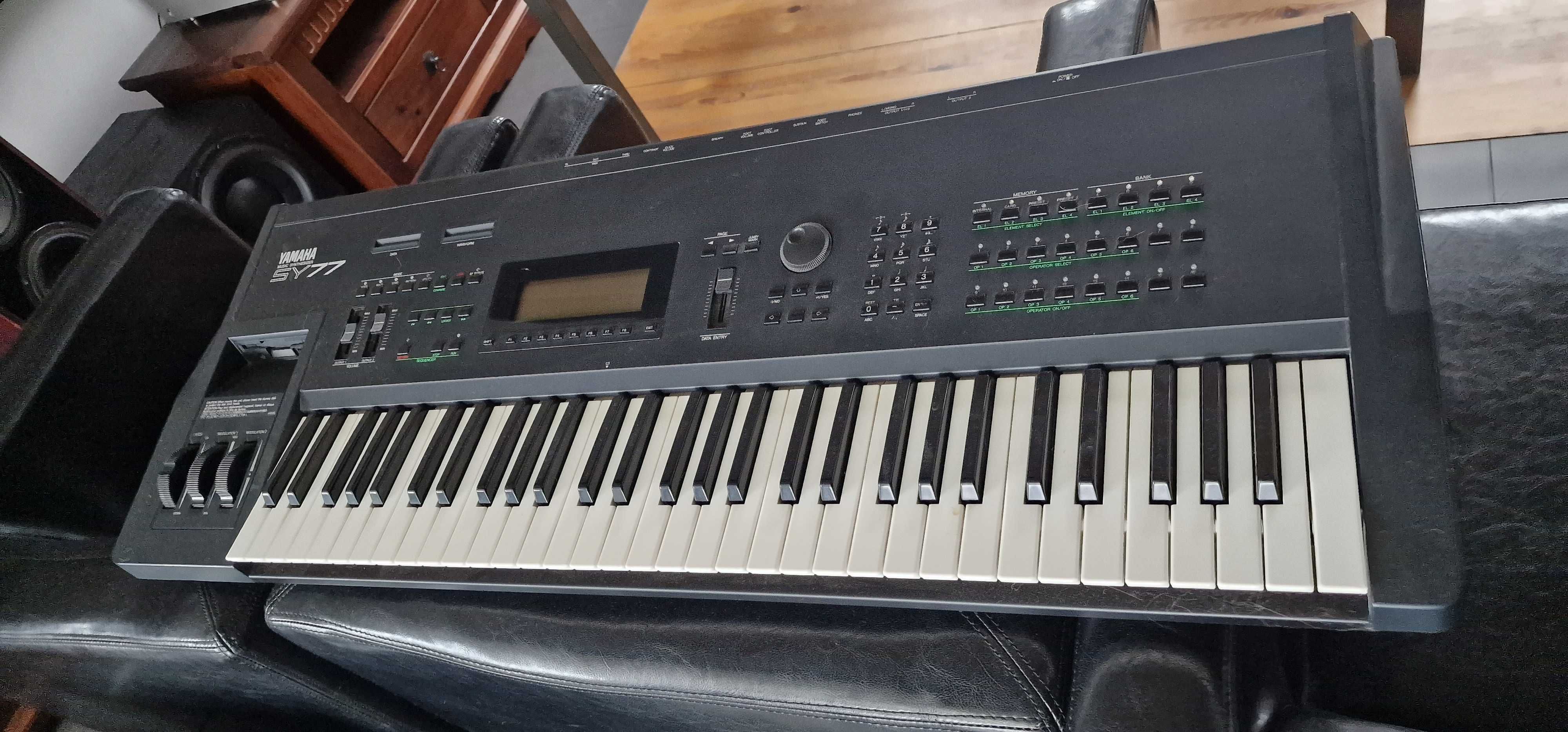 Yamaha SY 77  syntezator jak DX 7 DX7