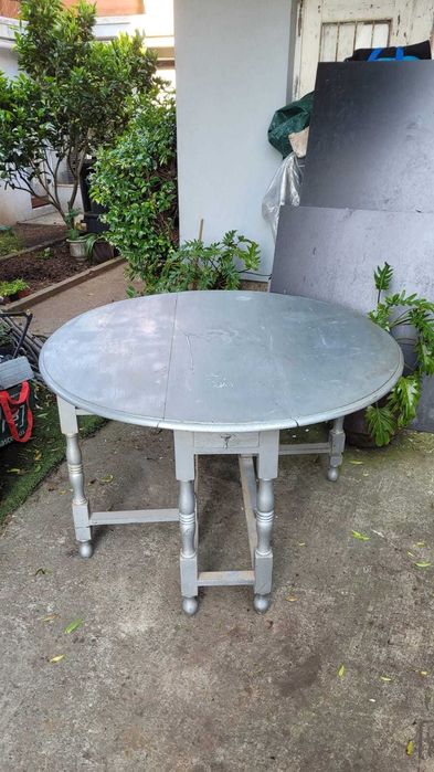 Mesa Redonda de Abrir Cinza Madeira