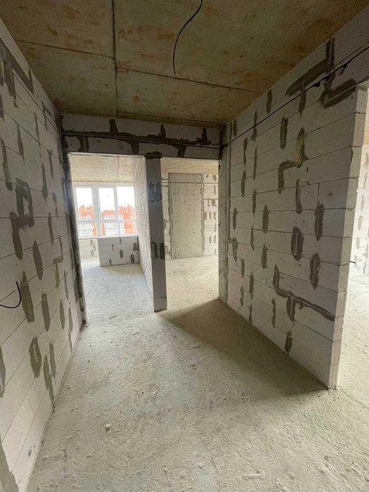 2 кімн Тролейбусна. Новобудова. На здачі.