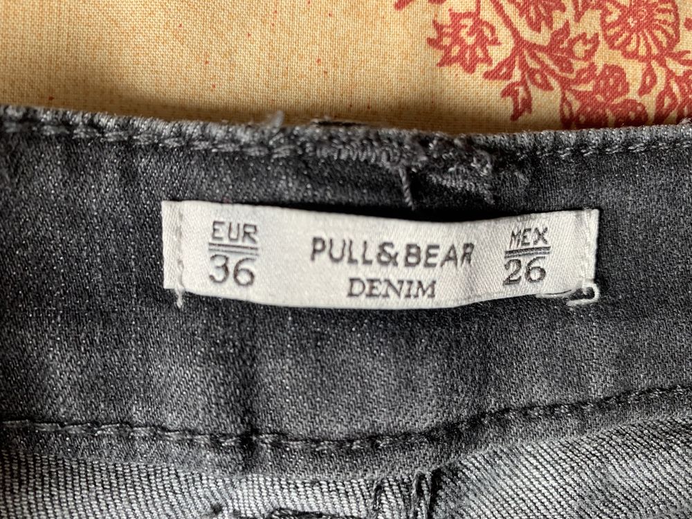 Calças Rasgadas Pull & Bear, tamanho 36 / S