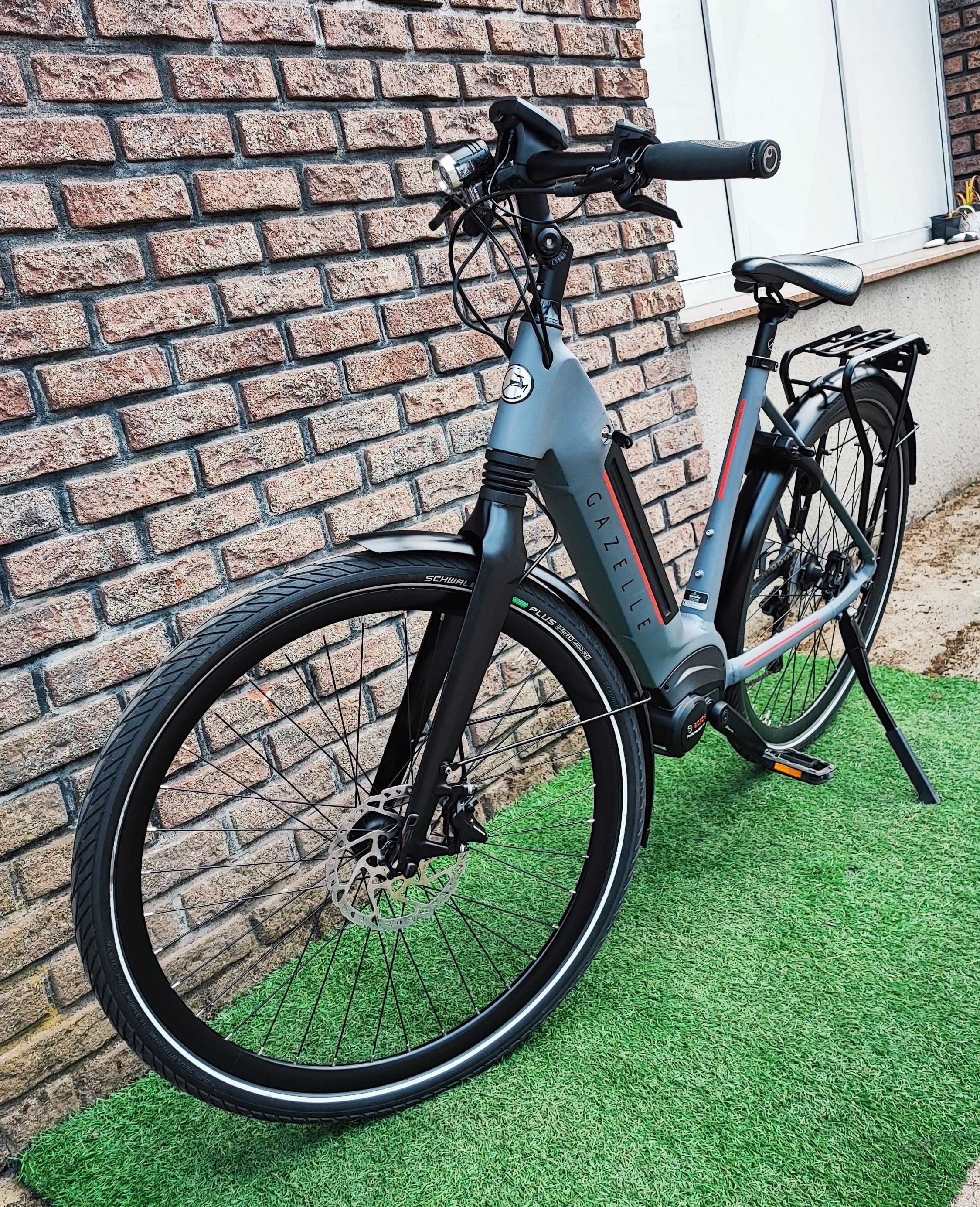 Rower Elektryczny GAZELLE ULTIMATE T10 BOSCH Performance 53cm 300km