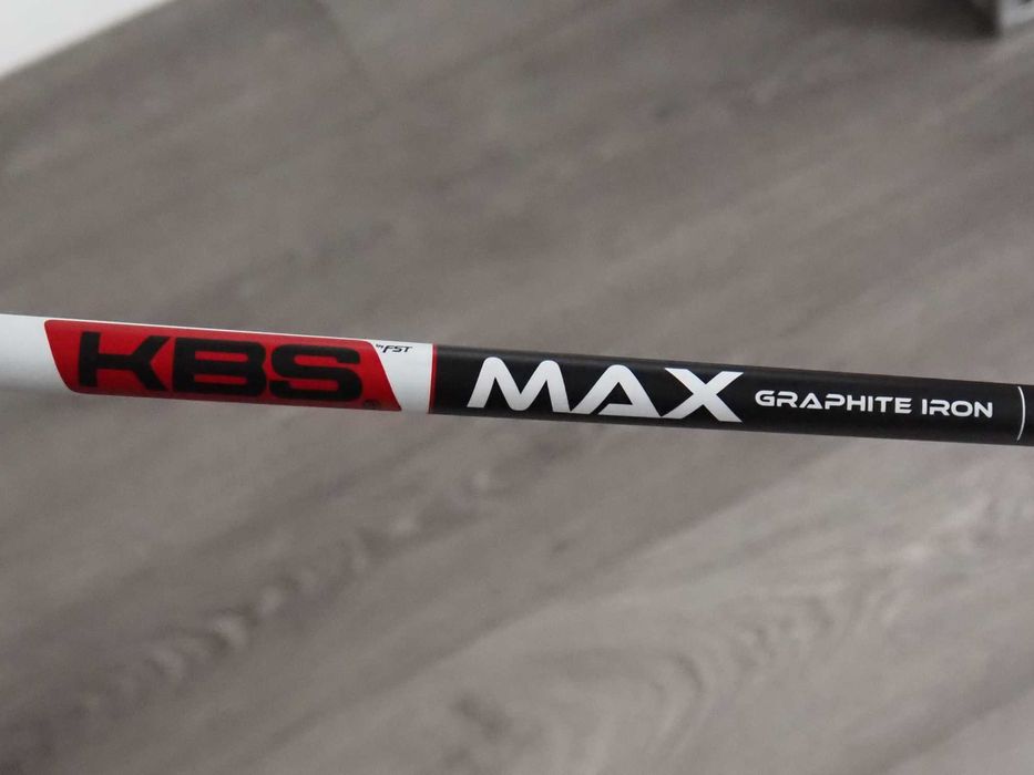 Kij do golfa TalorMade P790 Iron 7 Idealny na pierwszy kij Regular