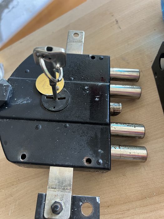 Fechadura com uma chave