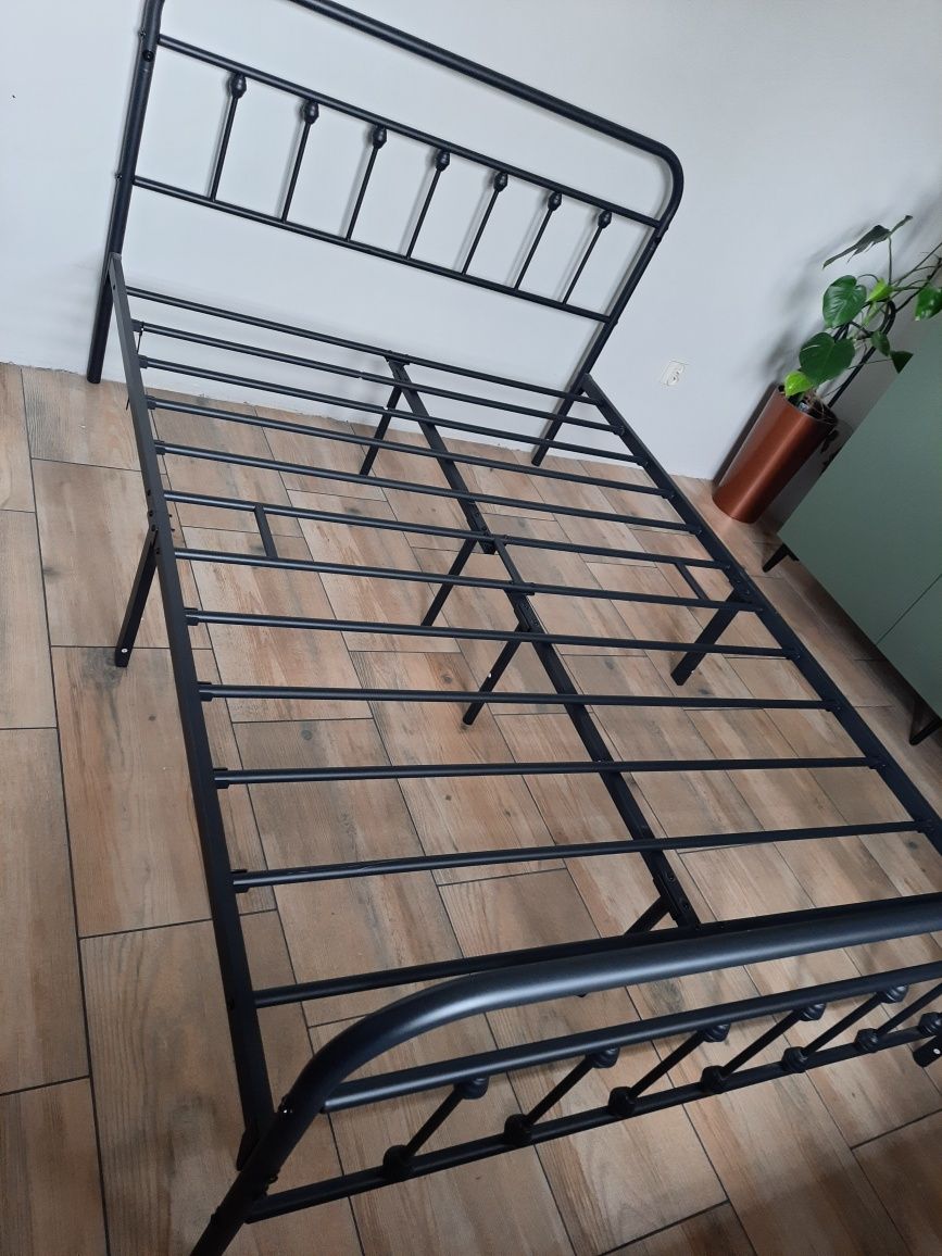 Łóżko metalowe 140x200