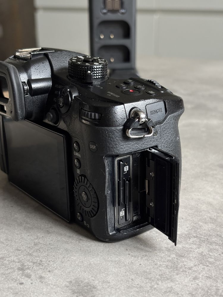 Panasonic Lumix GH5 + 5 акамуляторов
