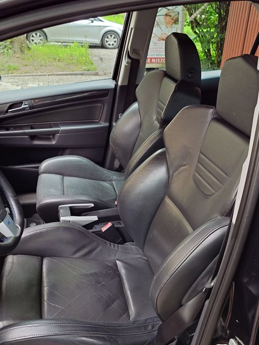 Opel Zafira 2.0T 240koni OPC 2005r