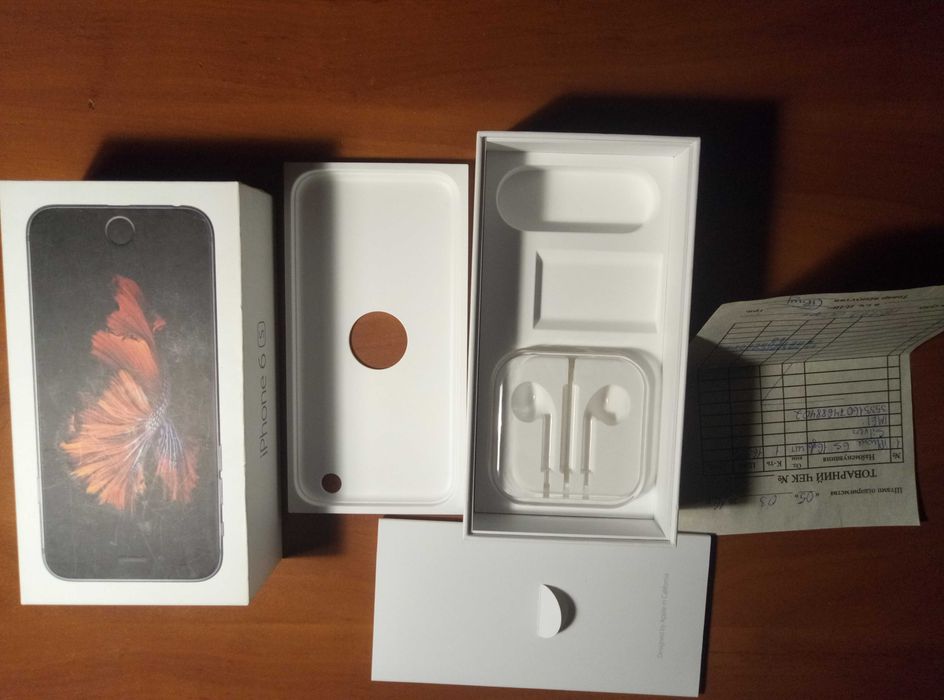 Наушники Apple iPhone EarPods 3,5 мм и коробка