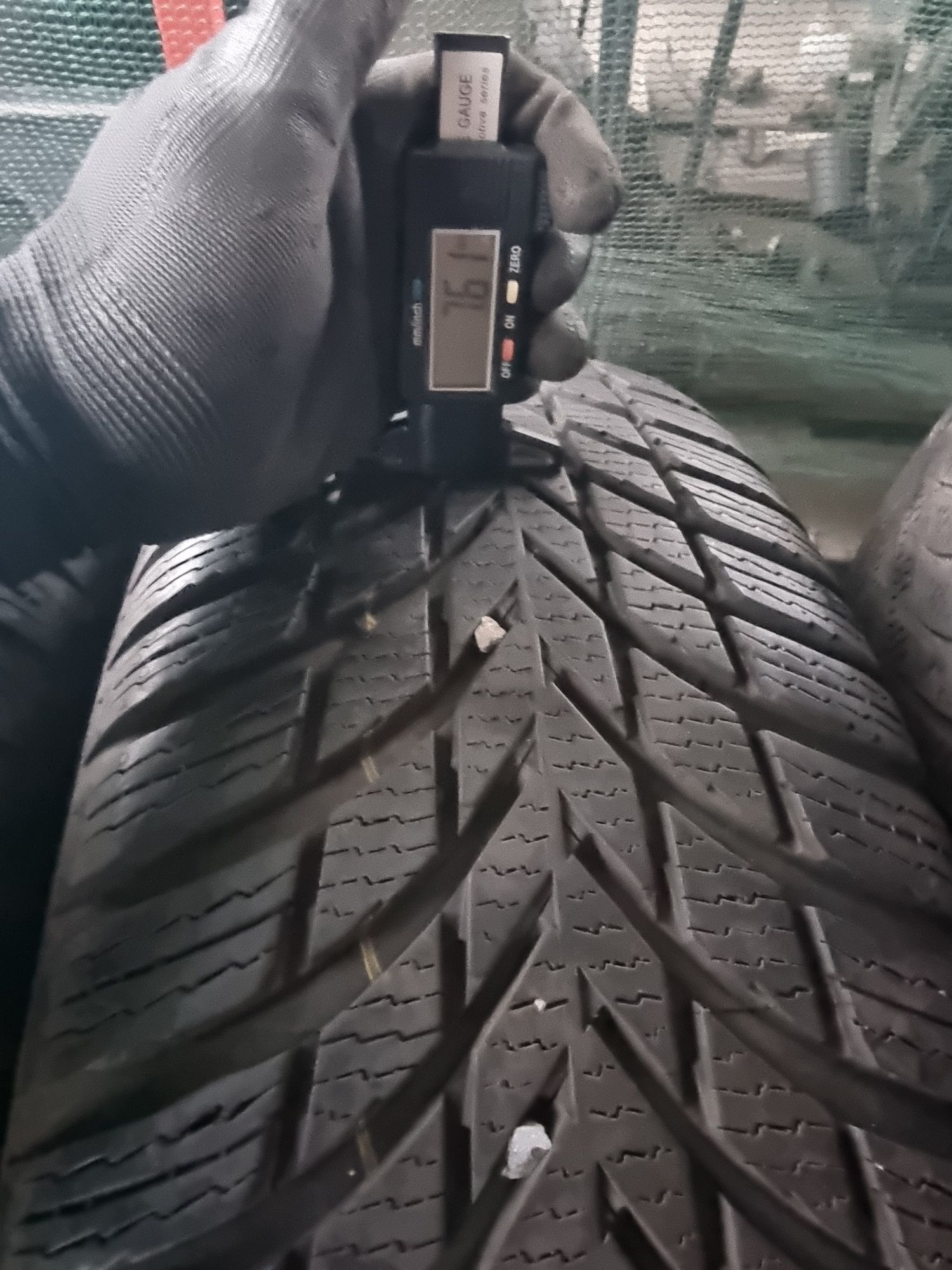 Opony zimowe 215/65r17 Nokian Hankook 2022/2023 rok