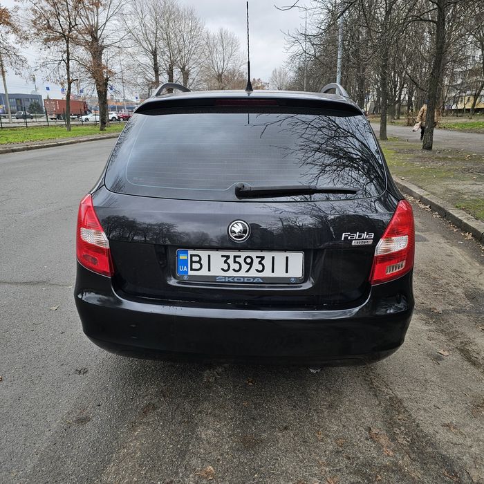 Skoda fabiaCombi  Шкода фабия