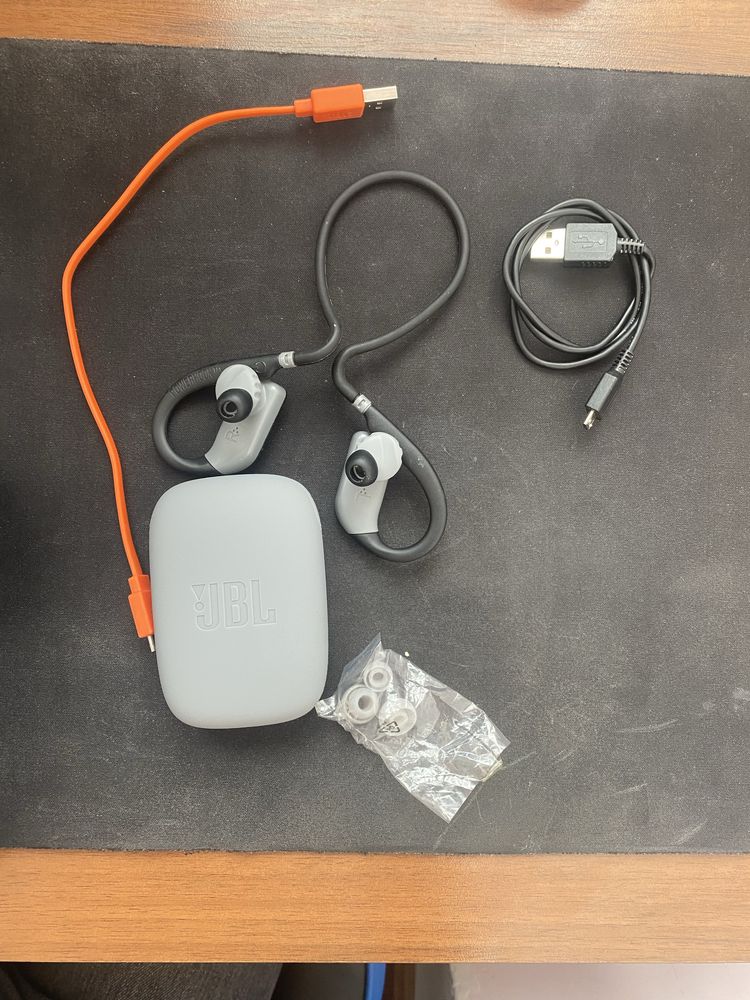 Навушники JBL Endurence Dive Black