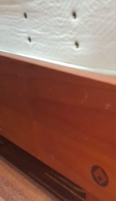 Cama de casal com oferta de estrado
