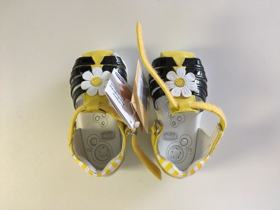 Sandálias bebe Chicco 19