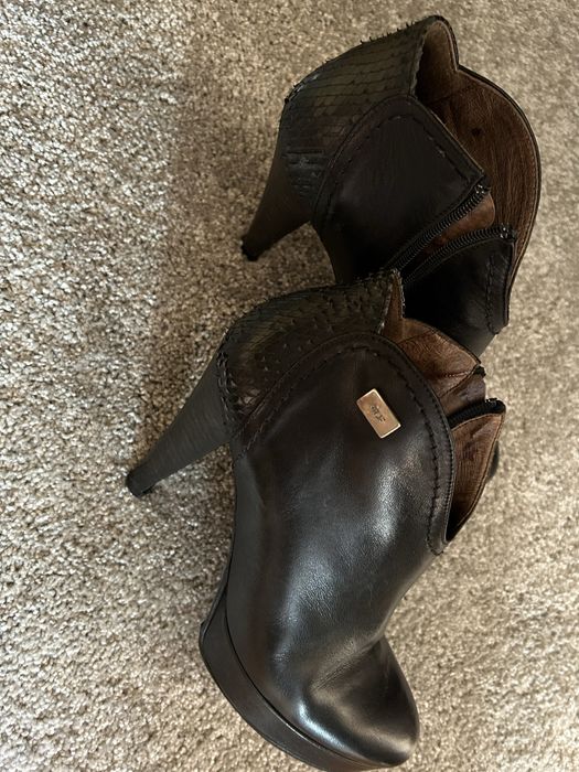 Botins Prof pretos 37