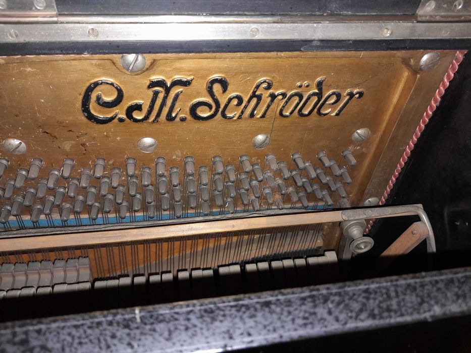 Pianino Schröder 114 lat