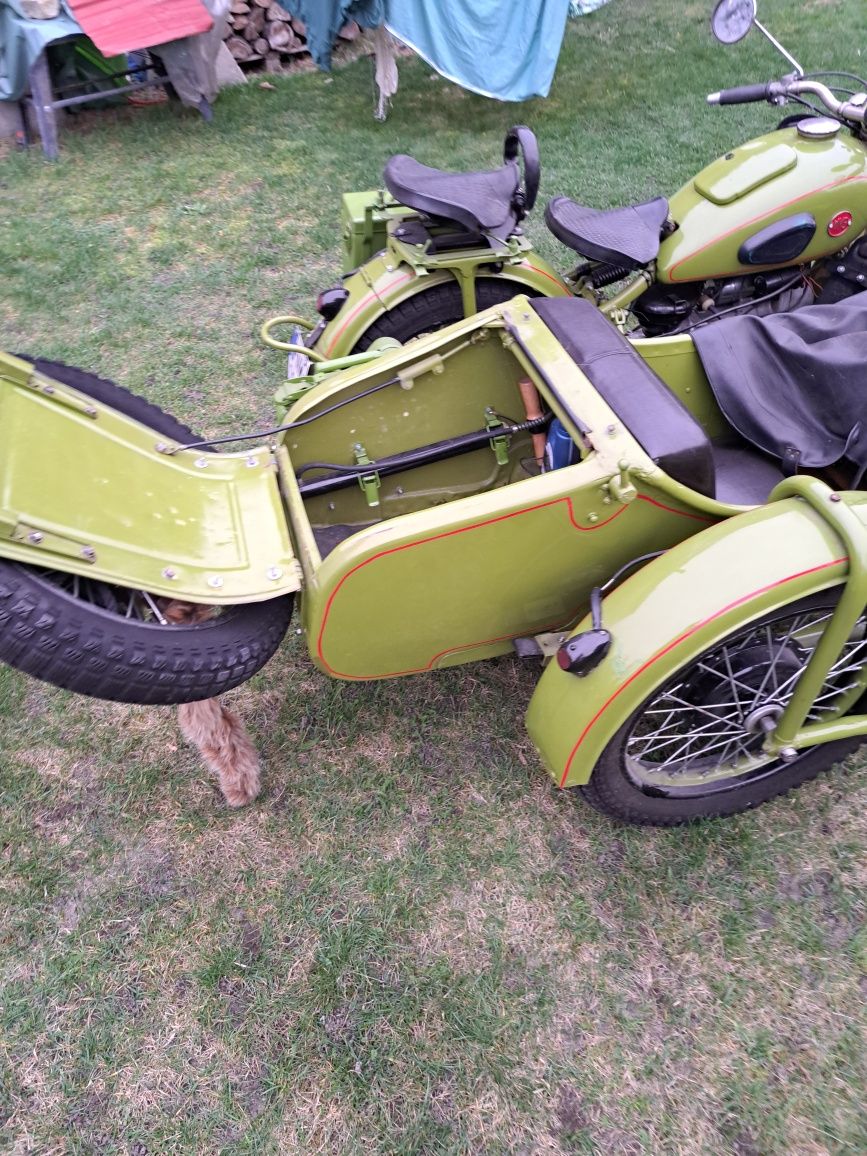 Motocykl z wózkiem bocznym
