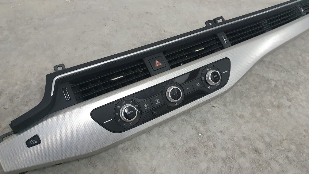 Friso Tablie + Ecra de Radio + Consola de Central de Audi A4 B9