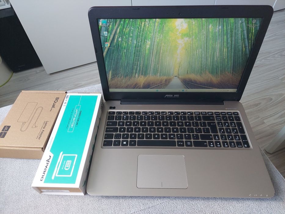 SUPER Asus R558U! Core i5 (7gen)/ 8GB DDR4 /SSD/ GeForce 930MX /Win 11