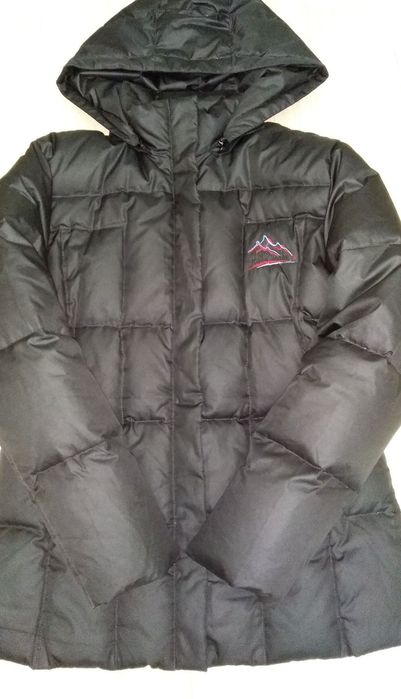 Пуховик жіночий чорний