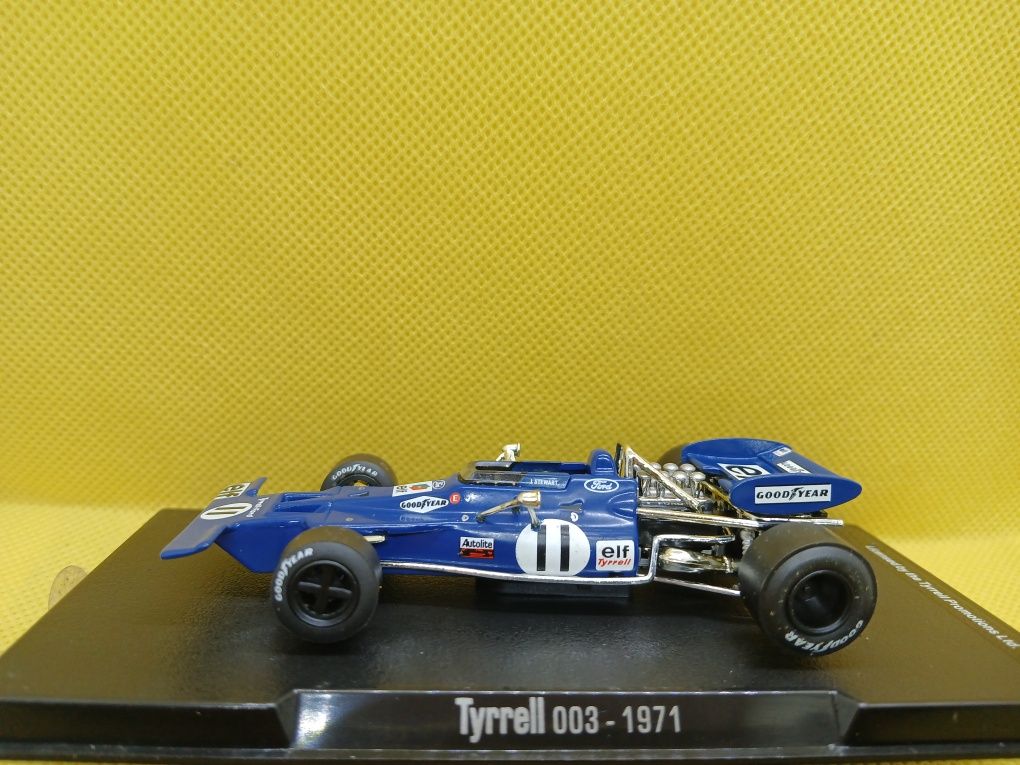 Miniaturas 1/43 Formula 1 8 Modelos  como novos