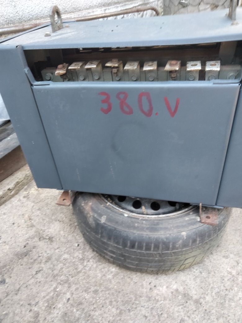 Генератор  8-10 кВт 220-400V .