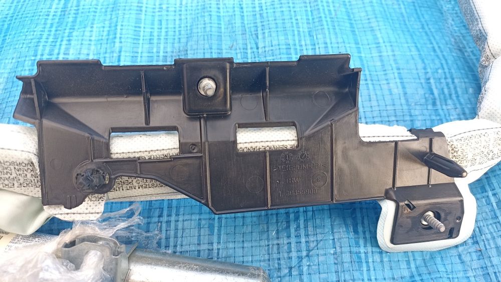 Бічна подушка безпеки (шторка) права та ліва  BMW 3 E90 E91 2005-2012
