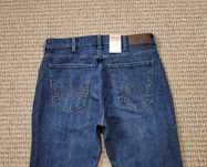 Wrangler Regular Fit джинси оригінал W32 L32 нові