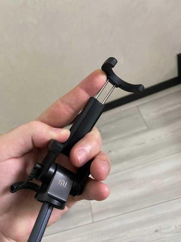 Селфи палка Xiaomi Selfie Stick Black 72cm with Mini-jack 3.5, монопод
