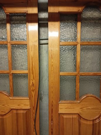 Drzwi drewniane przesuwne z prowadnicą