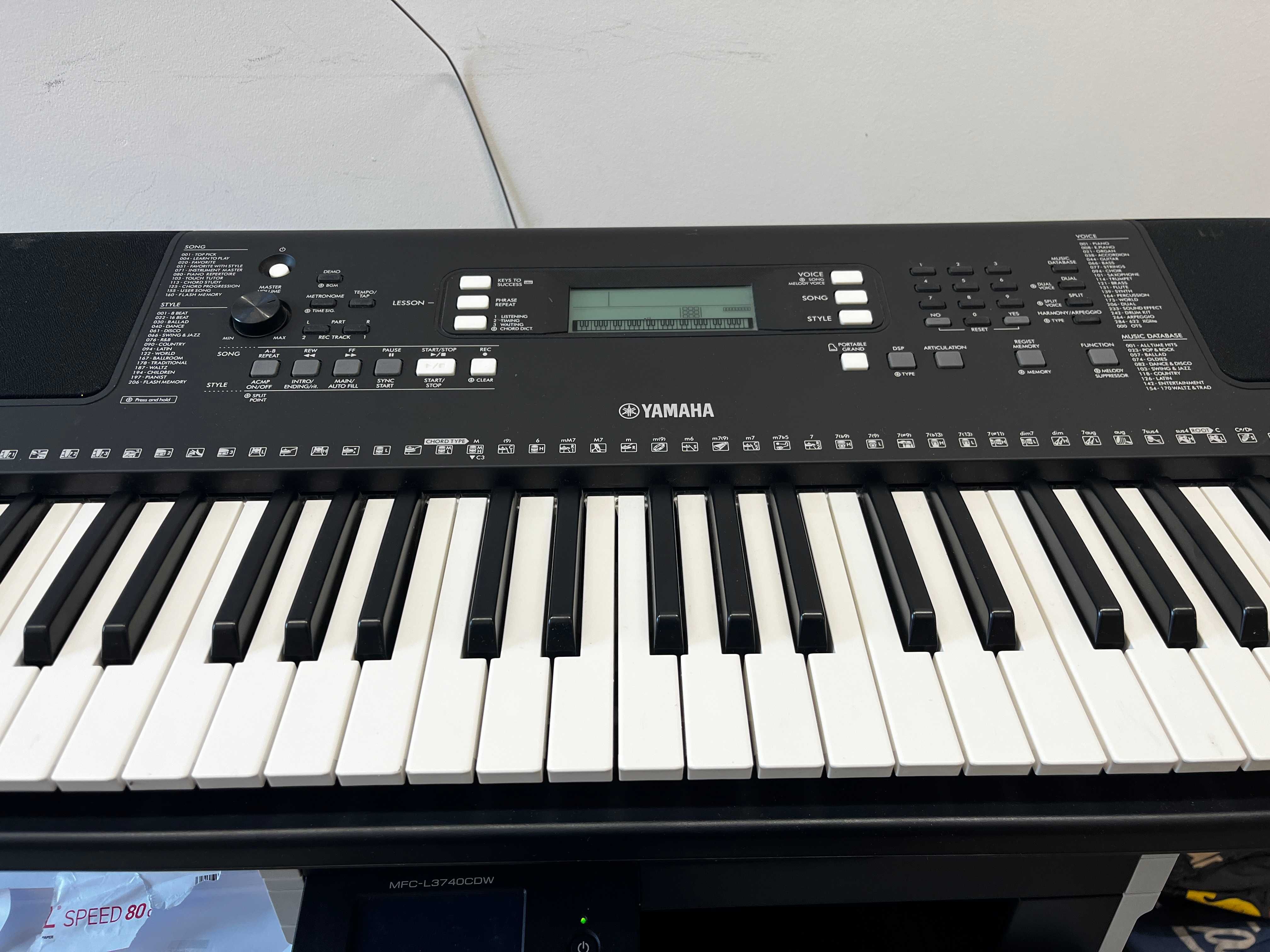 YAMAHA PSR-E373 keyboard syntezator