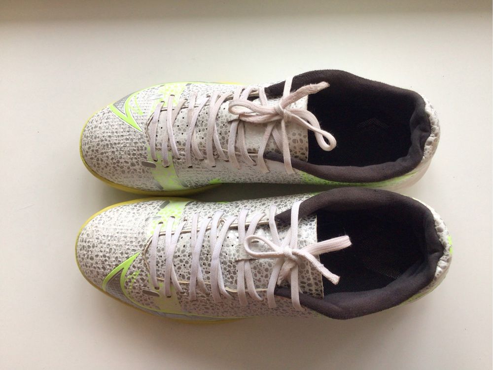 Футзалки Nike Mercurial Vapor 14 Academy IC 40 р.