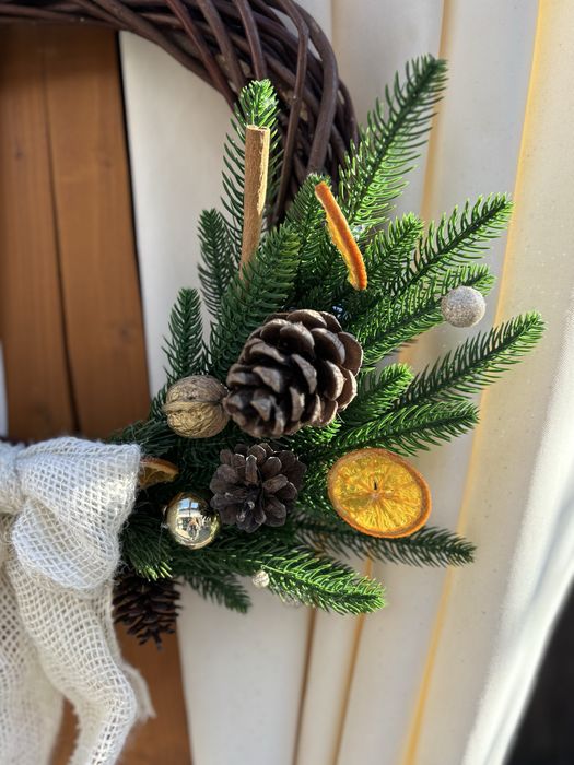 Świąteczny wianek na drzwi dekoracje Boże Narodzenie