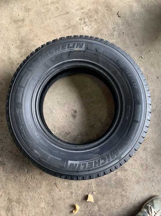 215/75 R 16 CP 113Q Michelin Agilis Camping шини літні