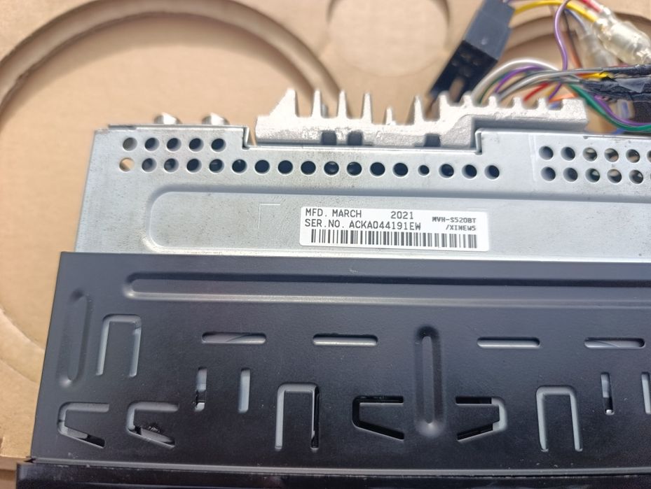 Комплект Автомагнітола з динаміками