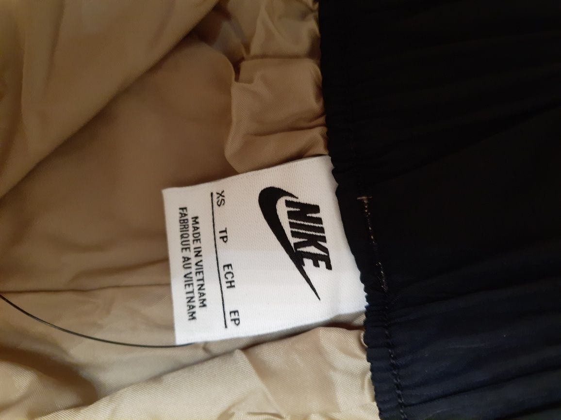 Жіночі штани-карго Nike з високою талією FJ4934-247