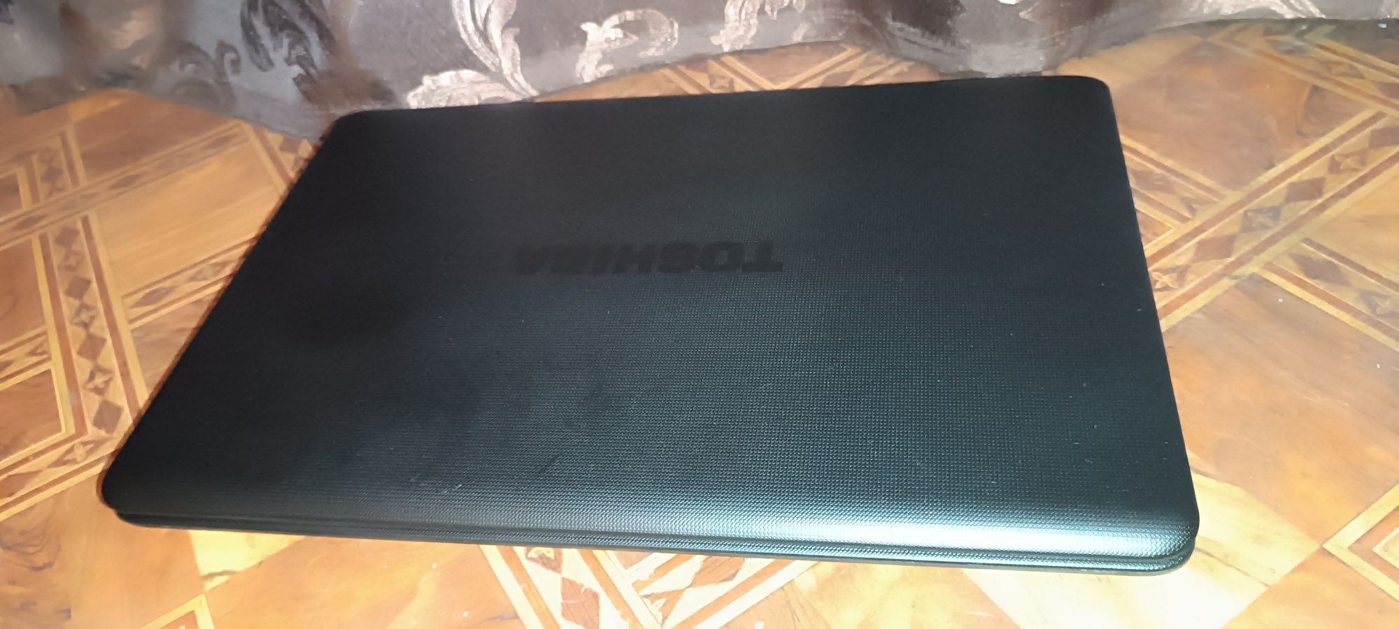 Игровой ноутбук Toshiba Satellite C670 i7 8 ядер 16Гб ОЗУ.Экран 17.3"!