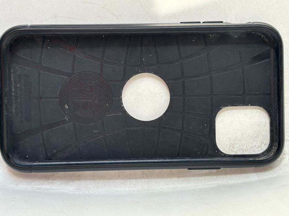 Iphone 8 (128GB) c/ capa Spigen + Carregador isqueiro