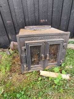 Piec żeliwny do zabudowyw