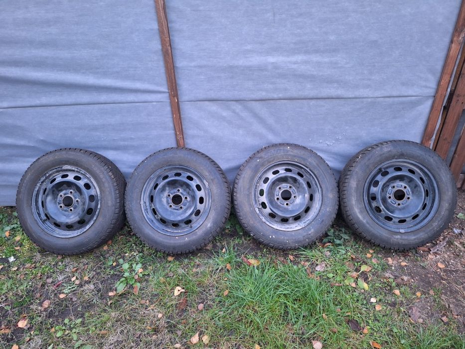Koła/opony zimowe felgi stalowe 195/65 R15
