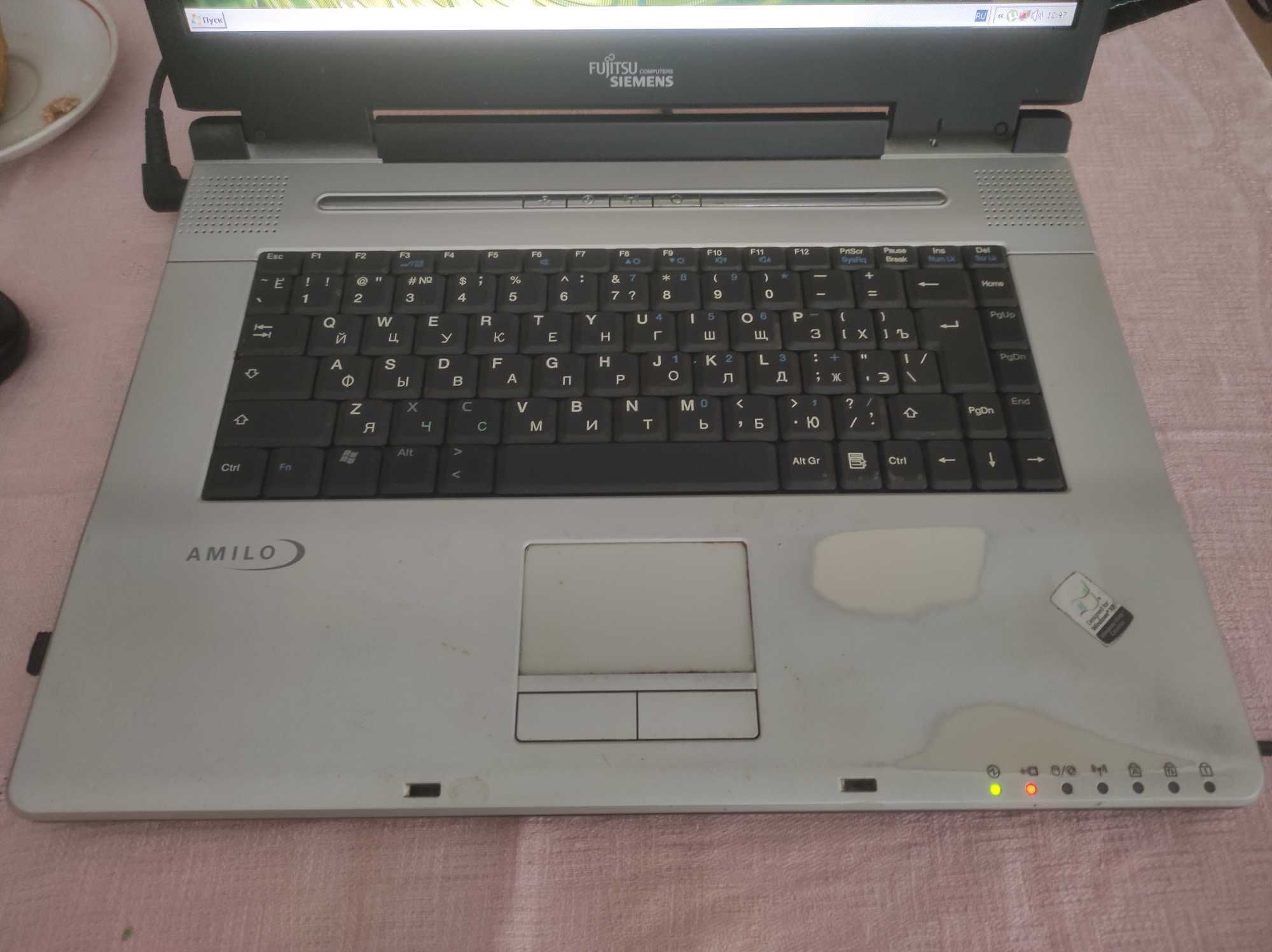 Ноутбук Fujitsu AMILO L1310G. Сумка та мишка.