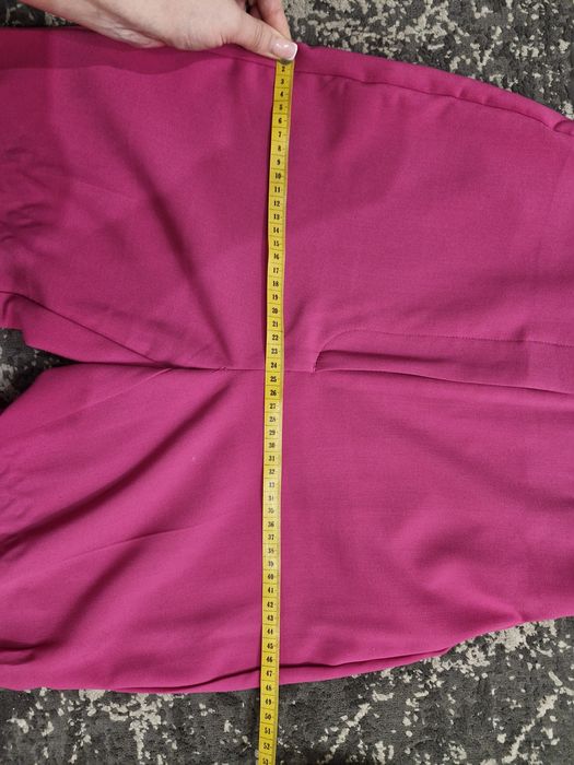 Яскраві брюки кльош від Zara