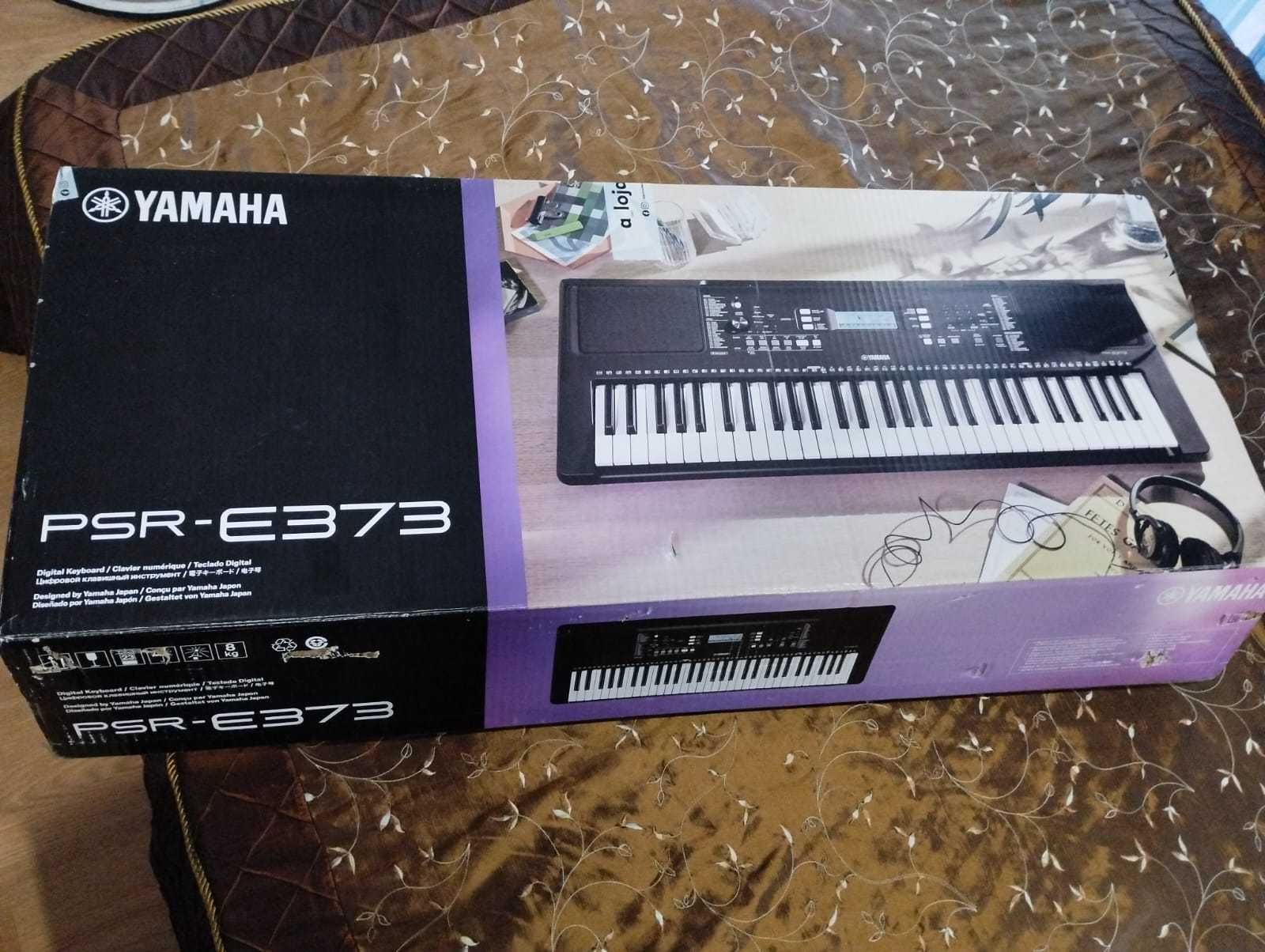 Teclado YAMAHA PSR-E373 novo