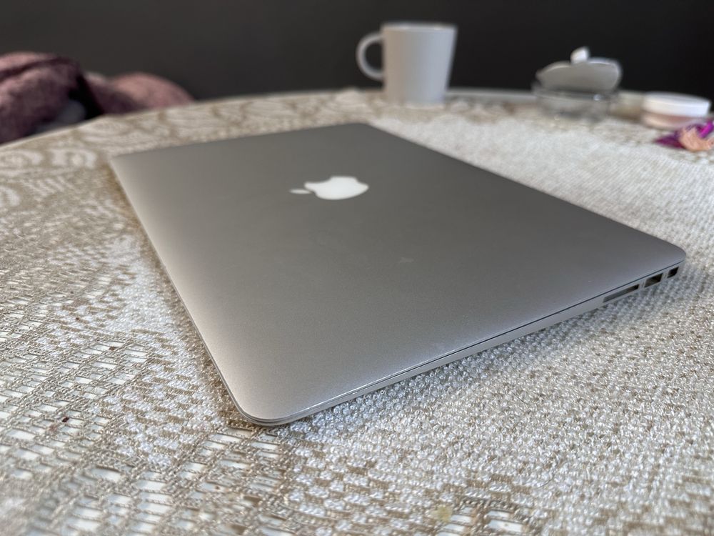 Gwarancja 12 msc Macbook Air 13 i5 128 SSD 4GB super stan
