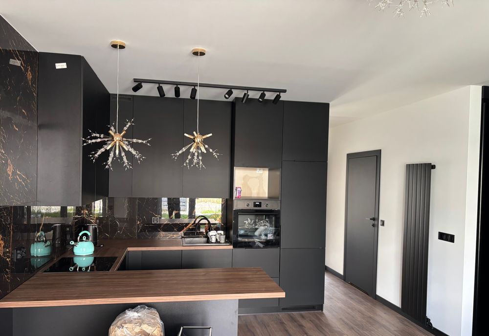 Kompleksowe Remonty i Wykończenia Wnętrz