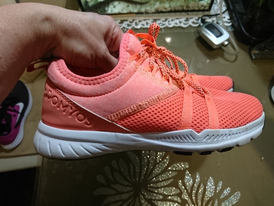 Взуття для дівчинки 9-12 років (22-24см)